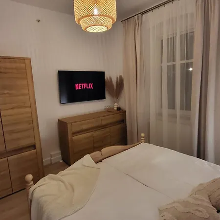 Karkonosze - Patio Na Deptaku Z Parkingiem W Cenie Apartamento