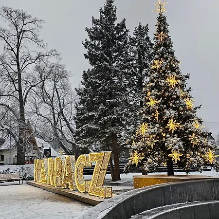 Karkonosze - Patio Na Deptaku Z Parkingiem W Cenie * Карпач