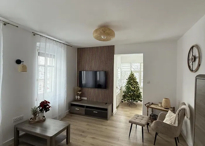 Karkonosze - Patio Na Deptaku Z Parkingiem W Cenie * Карпач