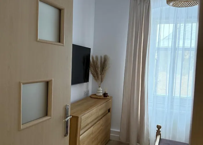 Karkonosze - Patio Na Deptaku Z Parkingiem W Cenie Апартаменты Карпач