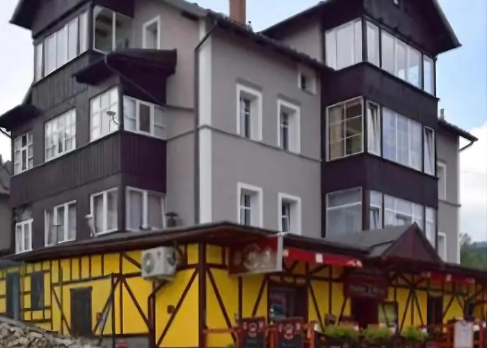 Karkonosze - Patio Na Deptaku Z Parkingiem W Cenie Апартаменты Карпач