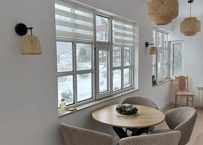 Karkonosze - Patio Na Deptaku Z Parkingiem W Cenie * Карпач