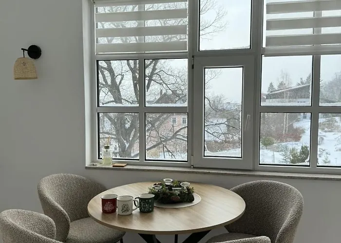 Апартаменты Karkonosze - Patio Na Deptaku Z Parkingiem W Cenie Карпач